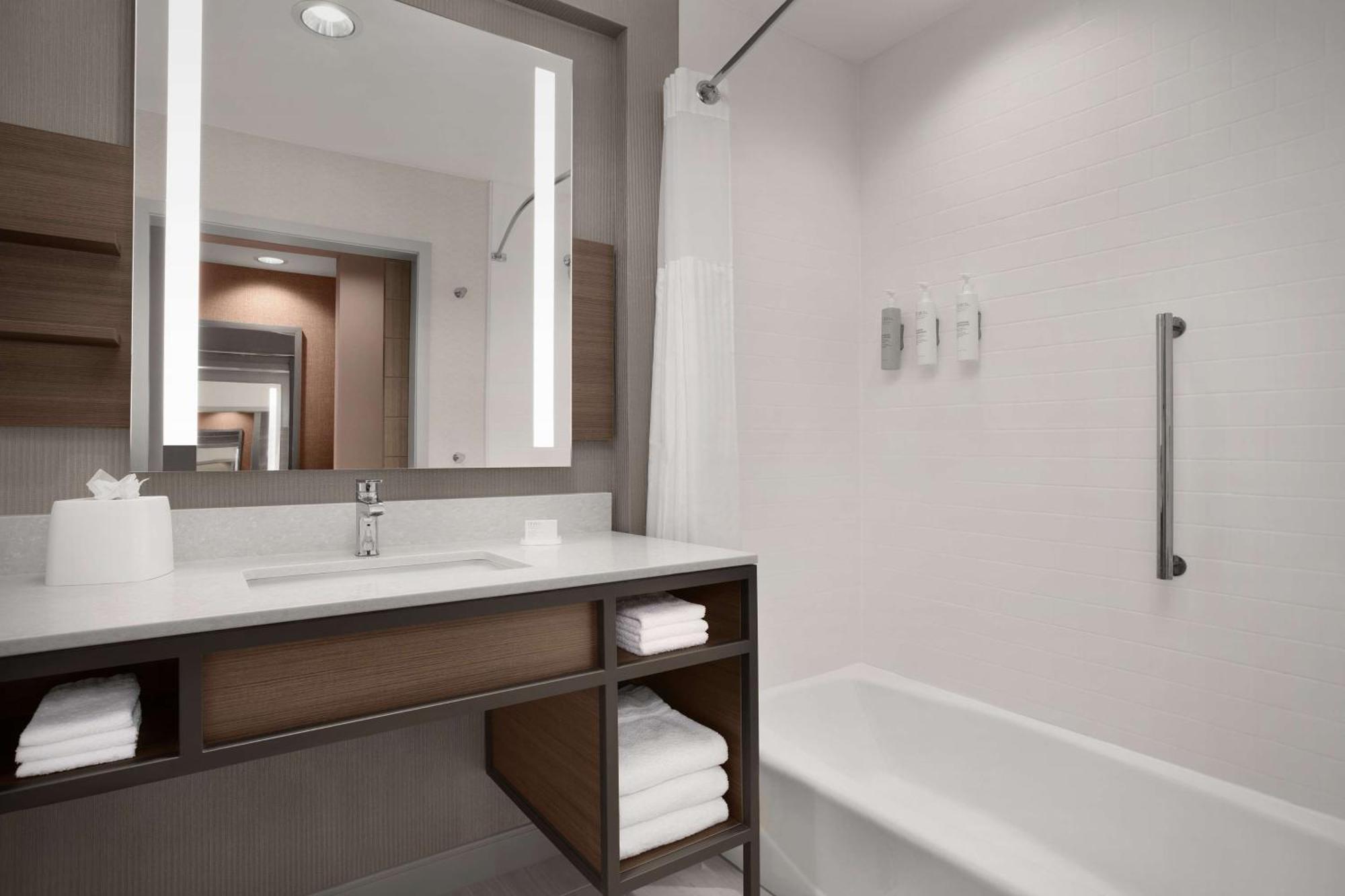 Hilton Garden Inn Denver Airport Tower Road Екстериор снимка