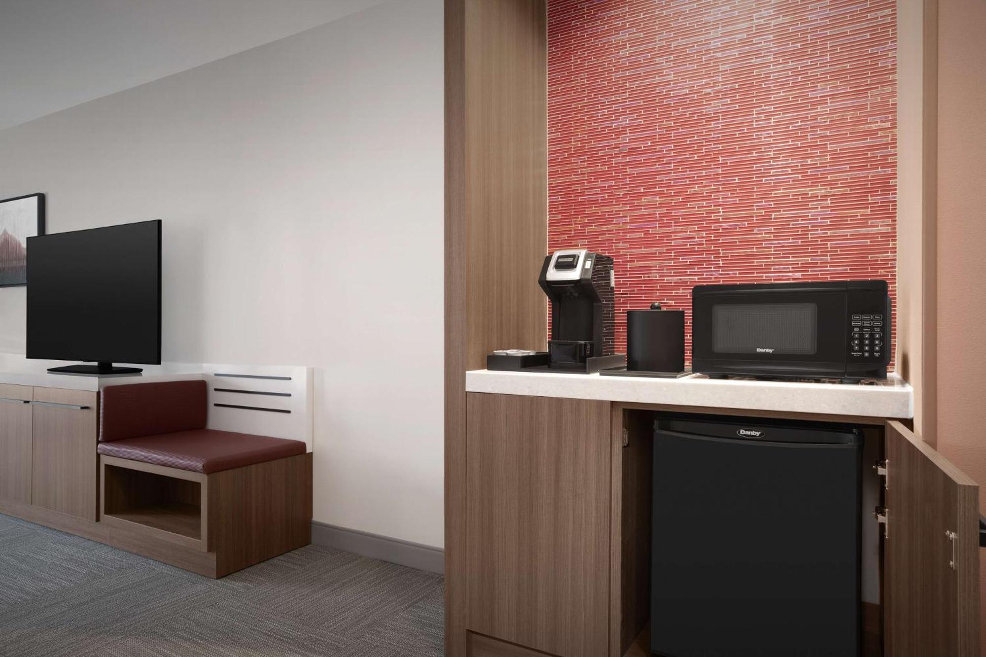 Hilton Garden Inn Denver Airport Tower Road Екстериор снимка